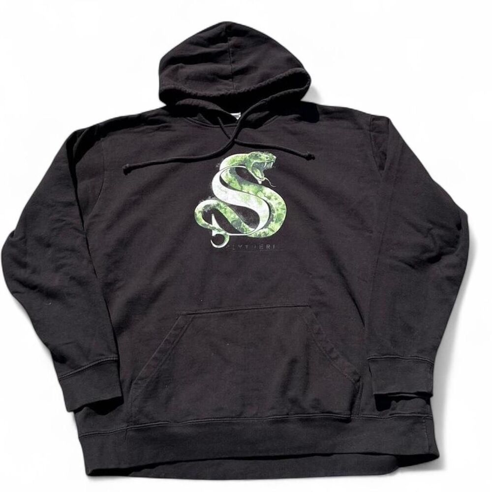 Vintage Slytherin Harry-potter Men's Black and Green Hoodie